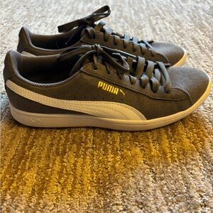Puma Women’s  Charcoal and White Sneakers 6.5